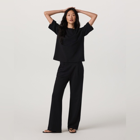 NWT Vuori Maven Wideleg Pant in Black - Picture 3 of 10